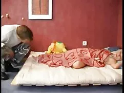 Dày quay len du nhau cô gái rập