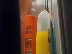 Cô gái clip quay len sinh vien lam tinh tóc vàng