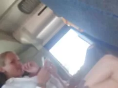 Sexy dom trong hút thuốc clip gai di wc trên cam