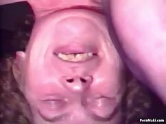 Cô gái tinh quay lén massage nữ trùng